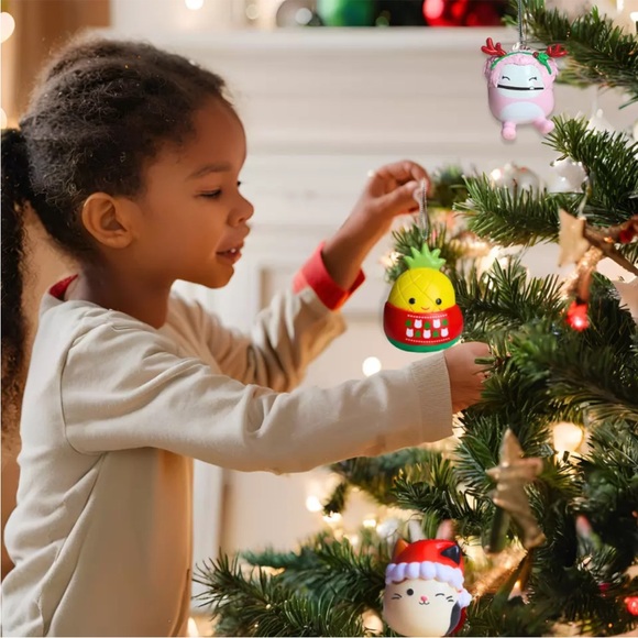 Squishmallows Maui the Pineapple Christmas Decoration, Tree Ornament Kurt Adler - Picture 7 of 8